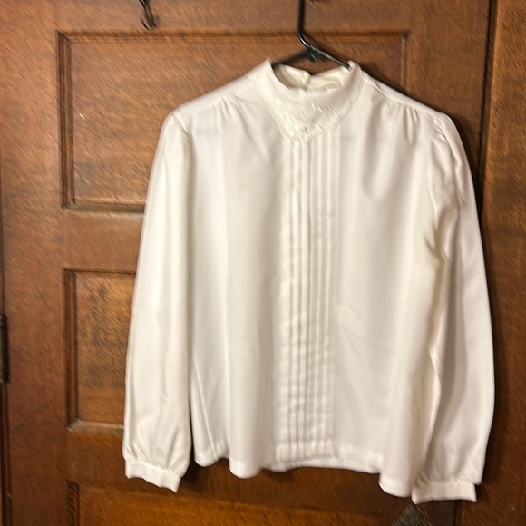 Vintage Angela Pellino White Pleated Polyester Blouse w/Decorative Collar Sz 12 - Picture 1 of 8